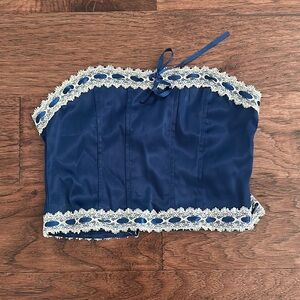 Isabelle’s cabinet my heart satin top navy size small